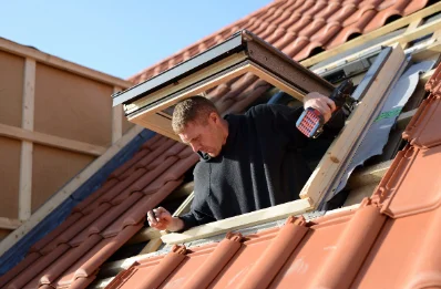 Pose de fenêtres de toit Velux à Montbrun